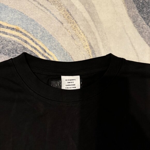 VETEMENTS Black Crystal Cut T Shirt Mens Size Large - Picture 3 of 5